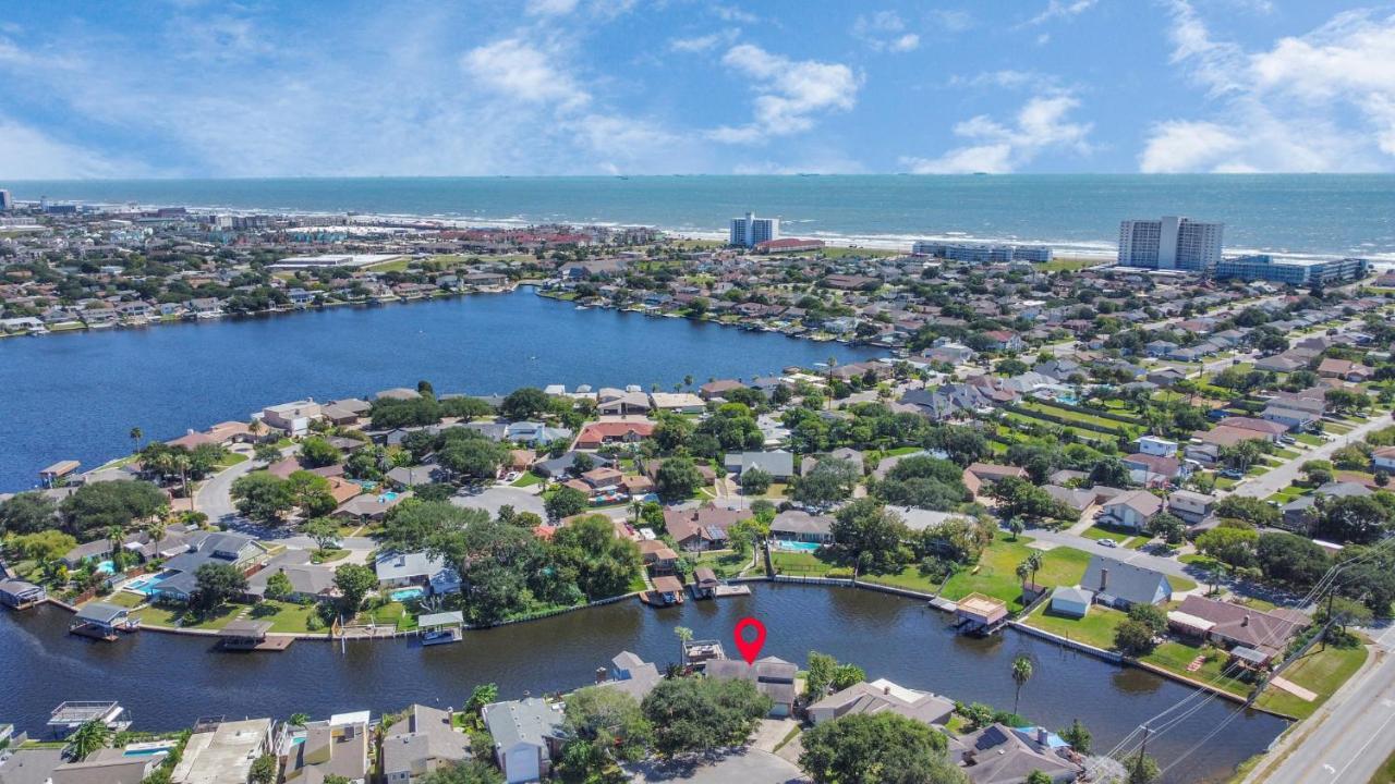 Beauty On The Water! Lake House Near The Beaches! Galveston Exterior foto
